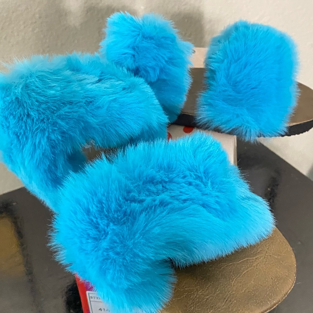 Turquoise Fur Slides - Picture 3 of 5